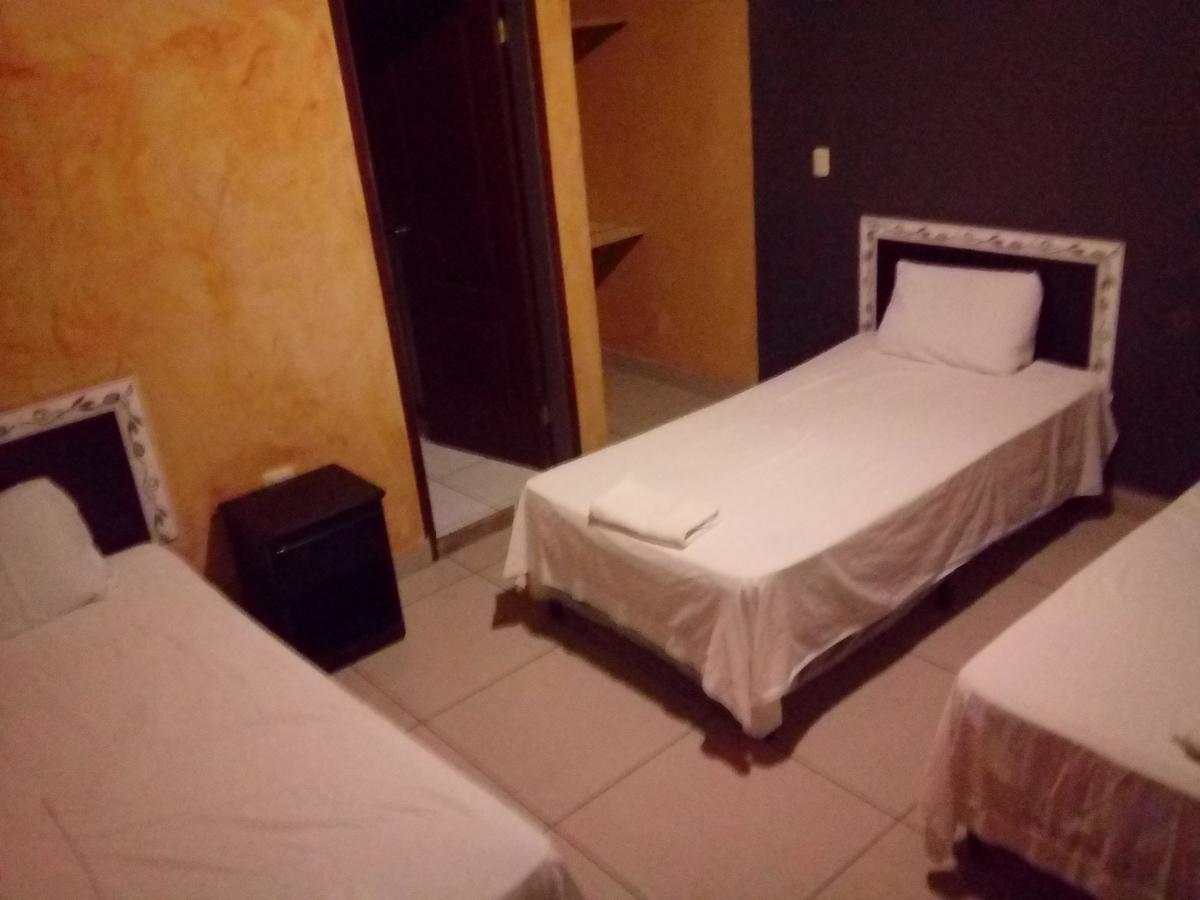 Hotel Escalon Santa Rosa de Copán Екстериор снимка