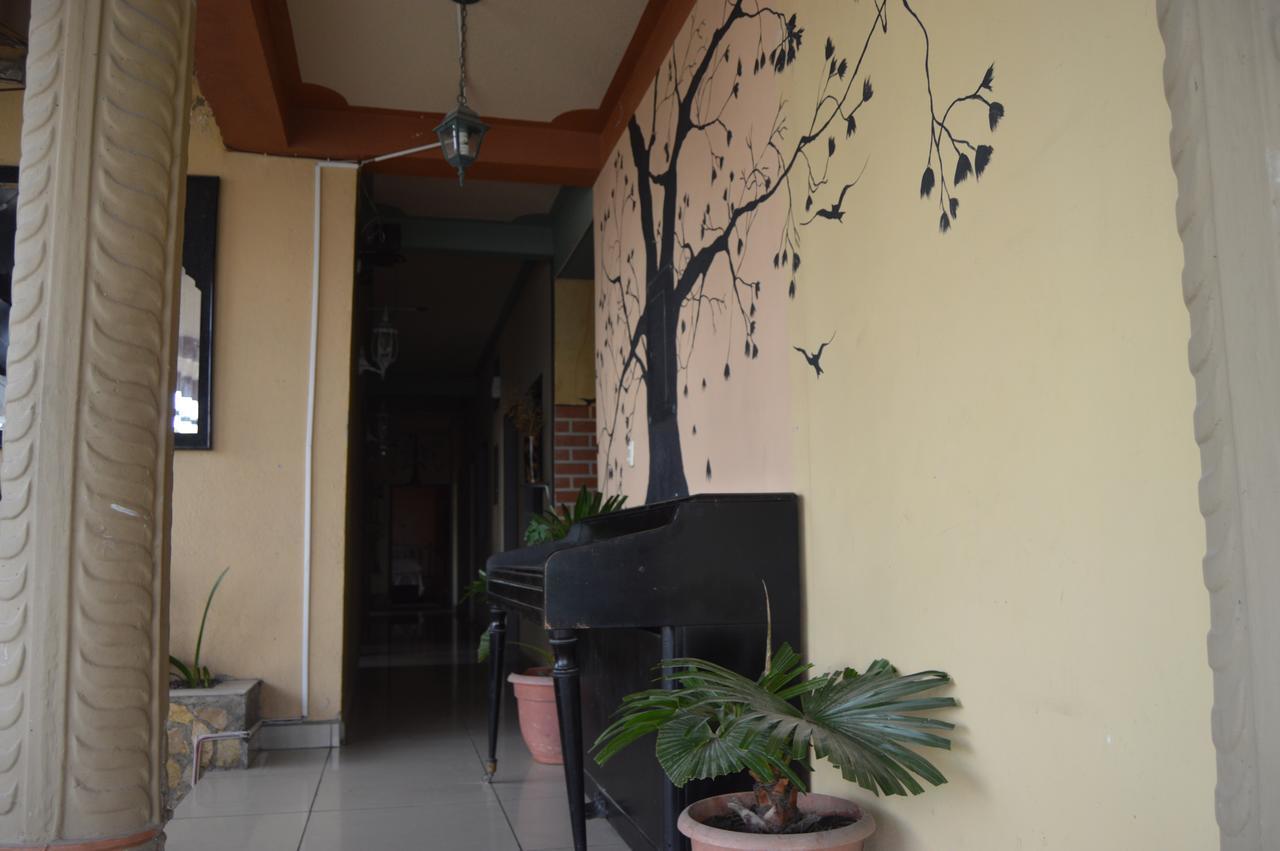 Hotel Escalon Santa Rosa de Copán Екстериор снимка