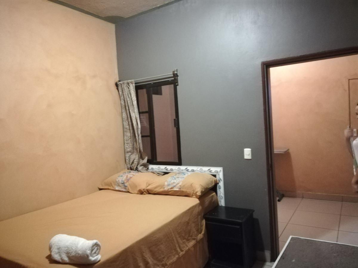 Hotel Escalon Santa Rosa de Copán Екстериор снимка
